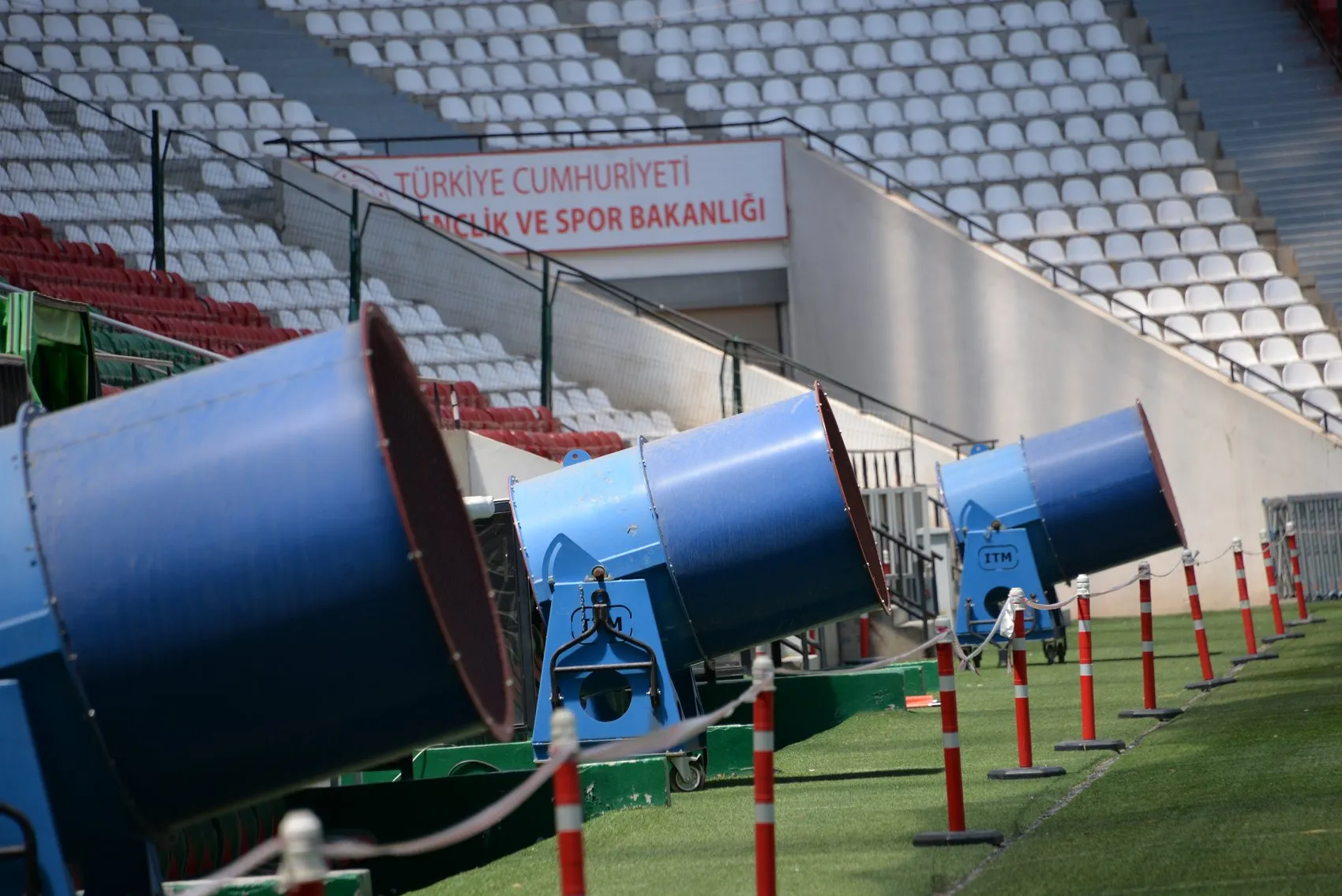 Amedspor'un evindeki zemin için seferberlik Diyarbakır Stadyumu'nda sıcaklık önlemi