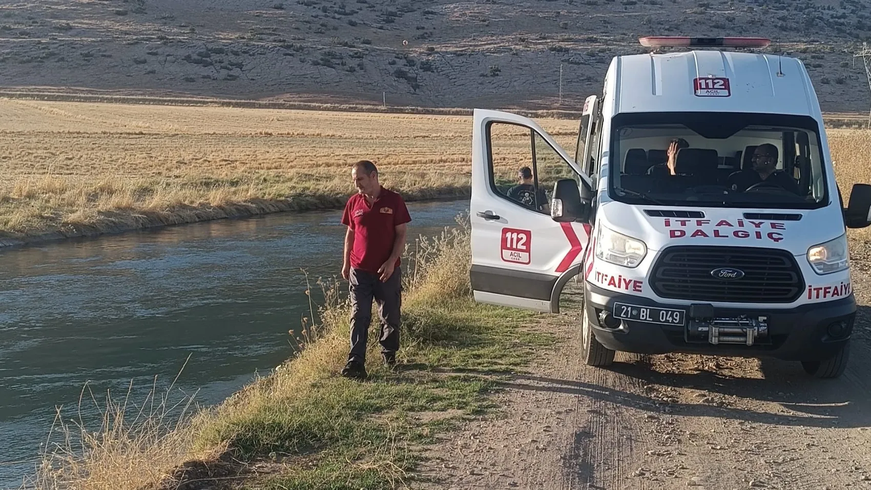 Silvan'da kanala giren 20 yaşındaki genç akıntıya kapıldı Arama çalışmaları sürüyor