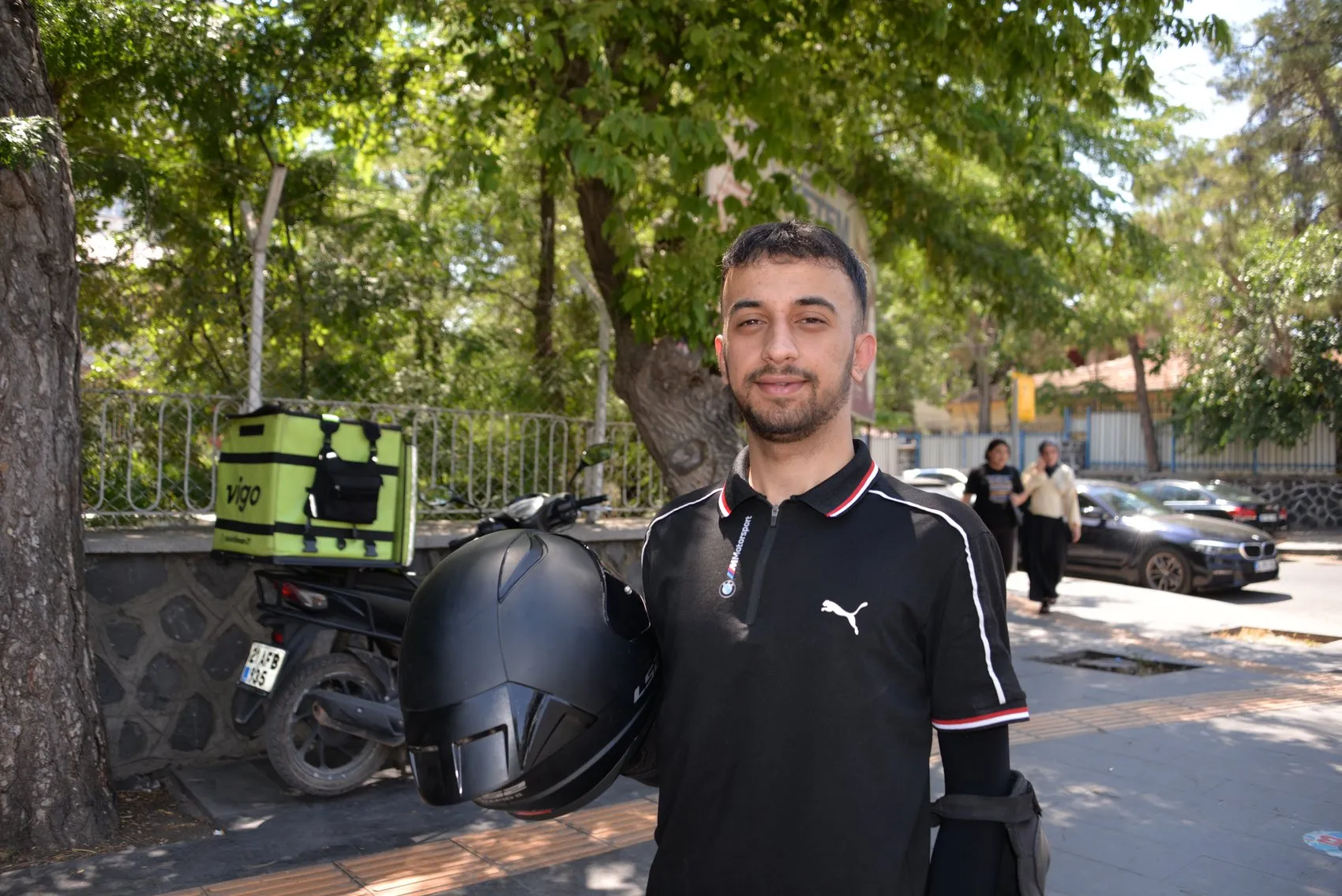 Diyarbakır'da motokurye Yusuf Dinar'ın vicdan dolu müdahalesi Serçeyi ölümden kurtardı