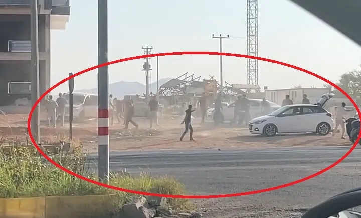Ergani Dicle Mahallesi'nde taraflar birbirine girdi Taşlı sopalı kavgada 2 yaralı