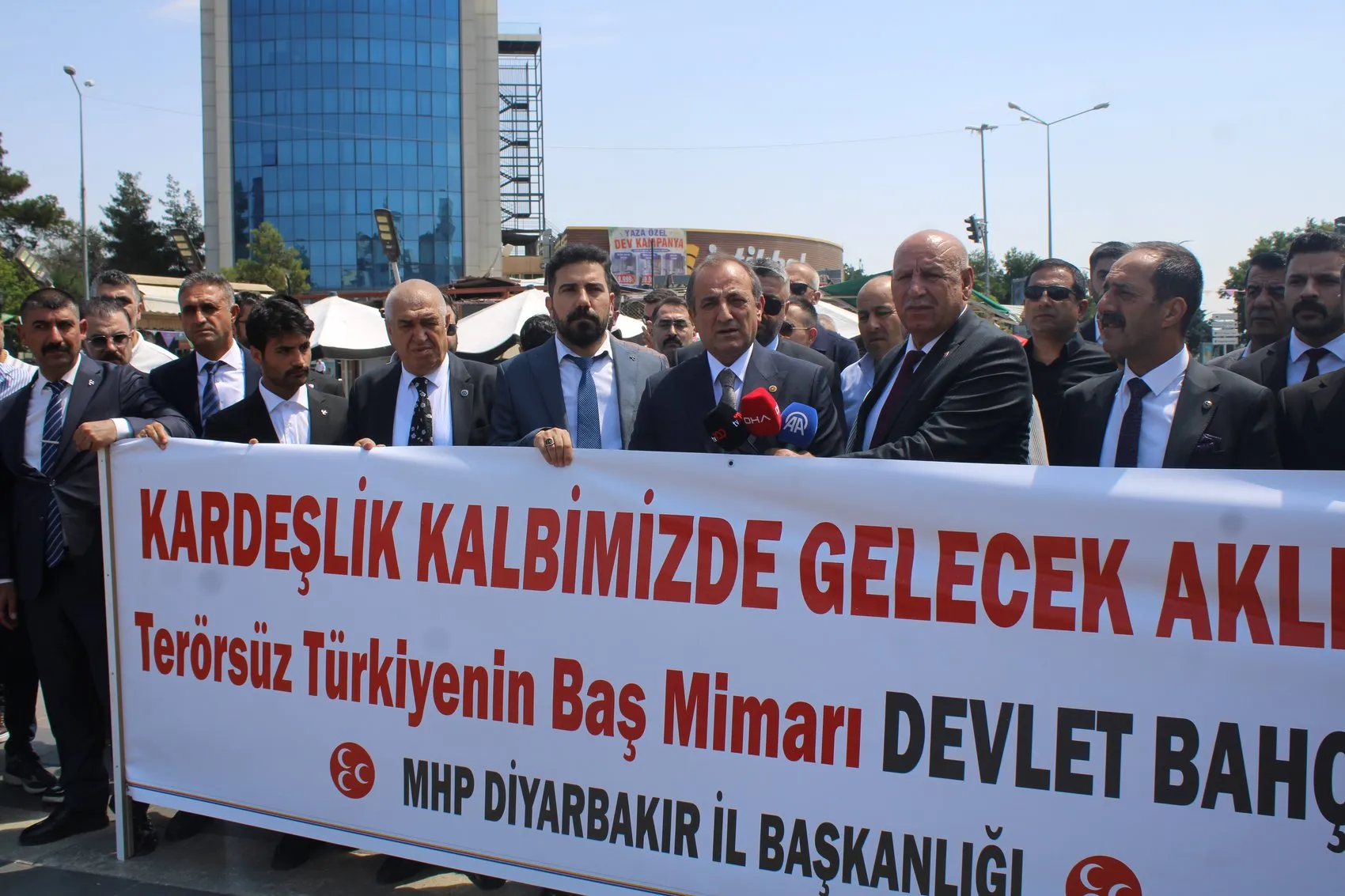 MHP’li Musa Küçük’ten Sur’da açıklama Diyarbakır Terörsüz Türkiye projesine sahip çıkıyor