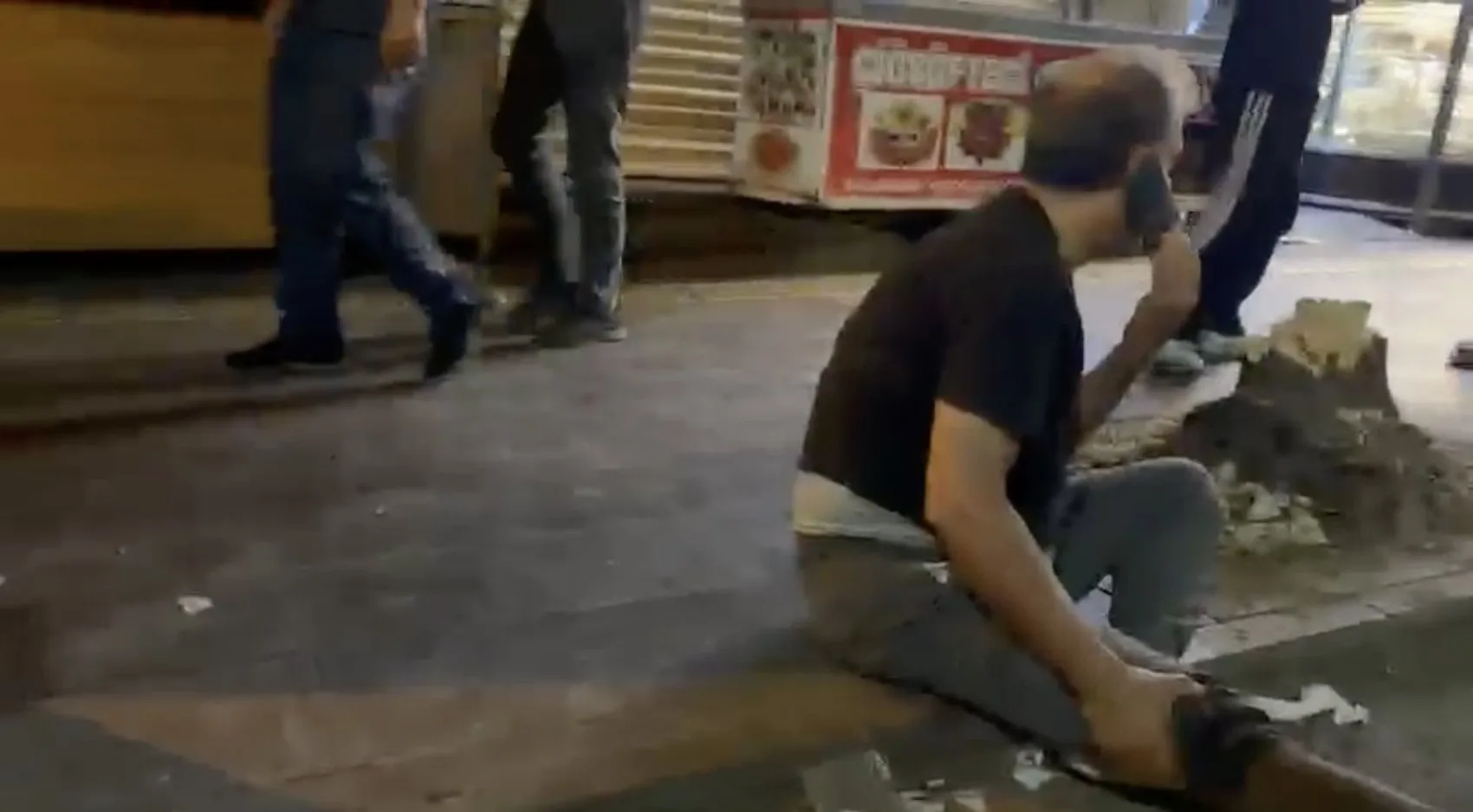 Diyarbakır Yenişehir’de taksicilerin durak gerilimi Cadde ortasında tekmeli kavga