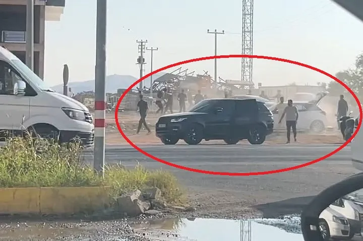 Ergani Dicle Mahallesi'nde taraflar birbirine girdi Taşlı sopalı kavgada 2 yaralı