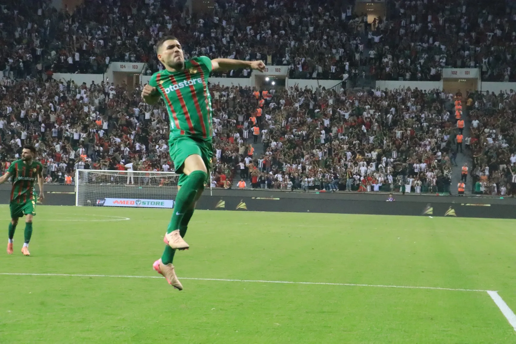 Amedspor Süper Lig serüvenine fırtına gibi başladı Erzurumspor FK karşısında net galibiyet