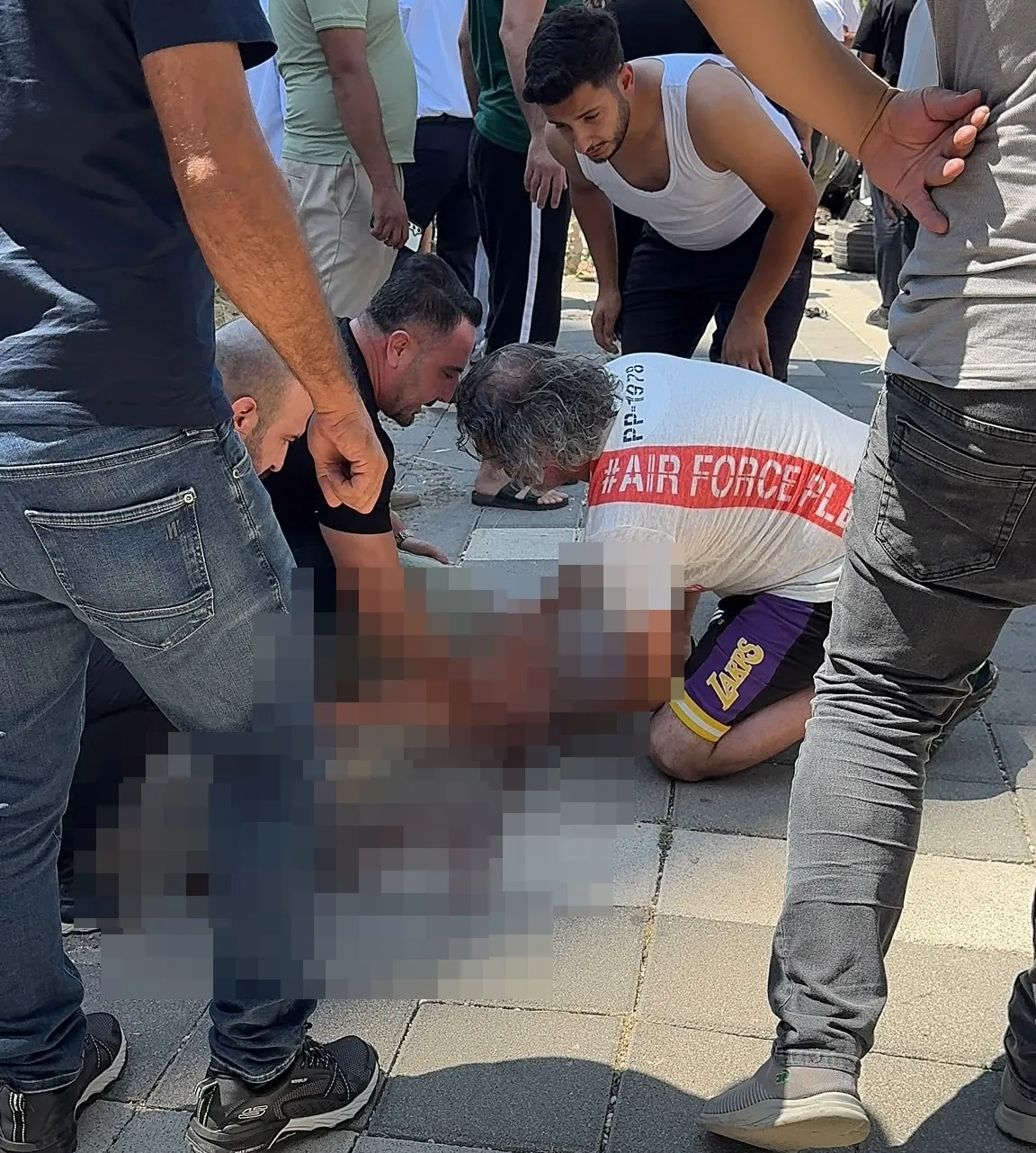 Kayapınar Mastfroş Caddesi'nde feci kaza 2 yaralıdan birinin durumu ağır