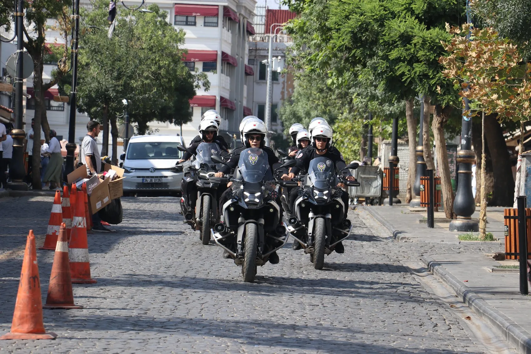 Diyarbakır sokaklarında Yunus timi mesaisi 7 ayda 529 ruhsatsız silaha el konuldu