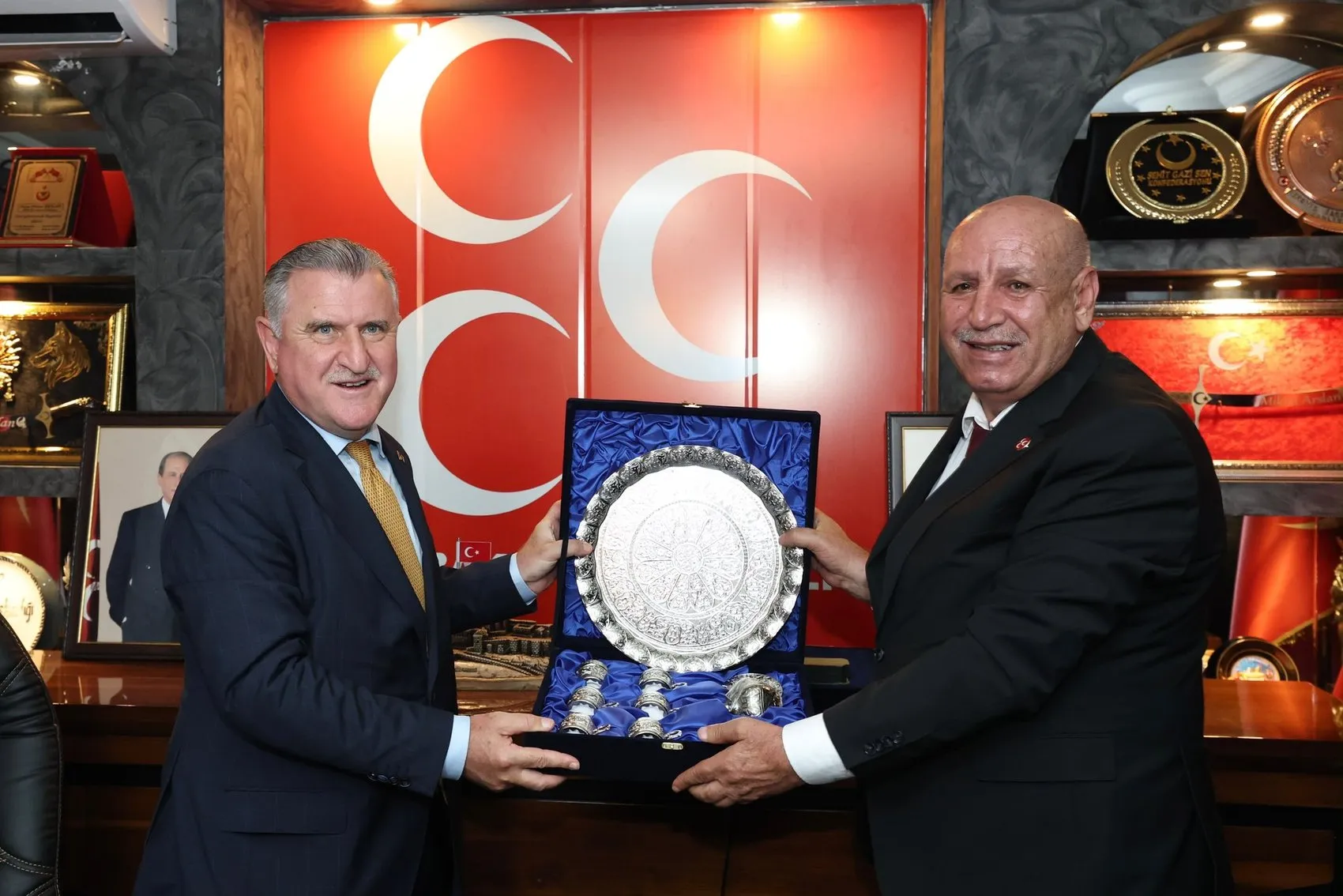 Bakanlar Çiftçi ve Bak Diyarbakır'da Amedspor maçı öncesi kritik temaslar gerçekleştirildi