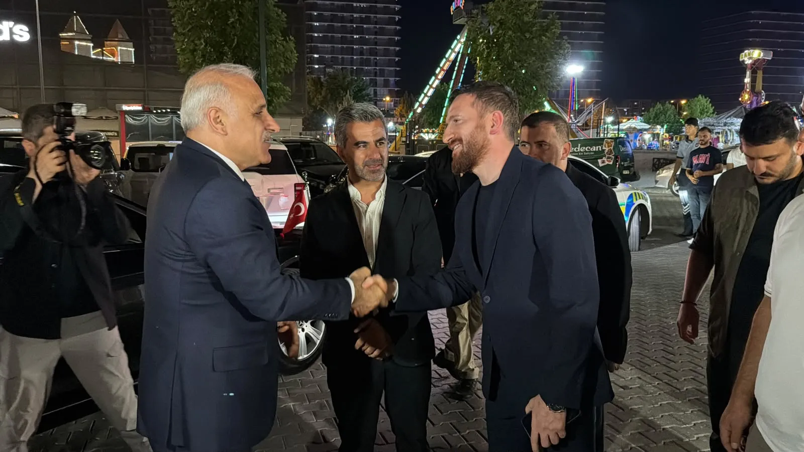 Amedspor ve Erzurumspor'dan futbol şöleni öncesi barış ve kardeşlik vurgusu Diyarbakır