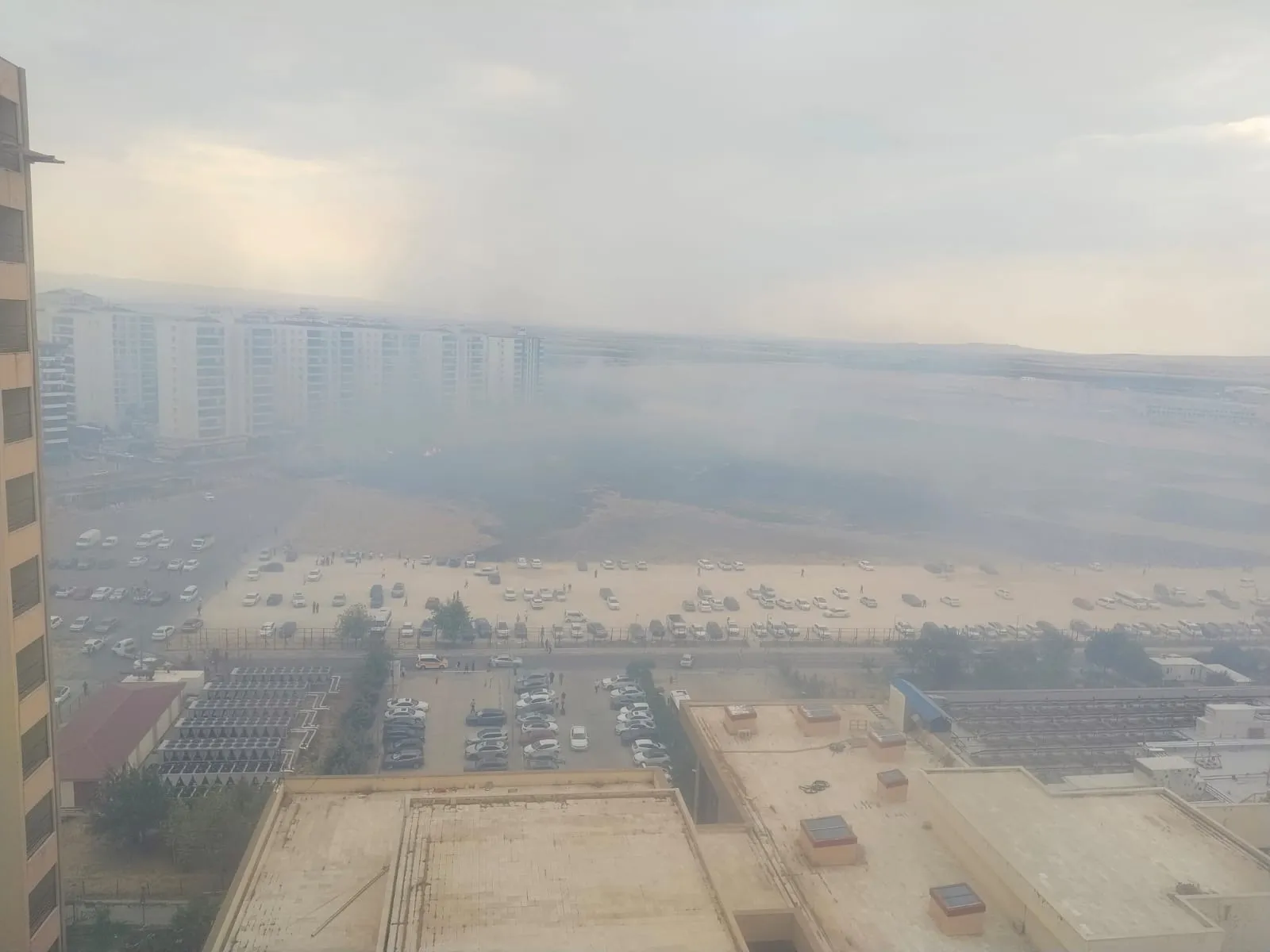 Diyarbakır'da iki hastaneyi alarma geçiren yangın paniği Alevler kontrol altına alındı