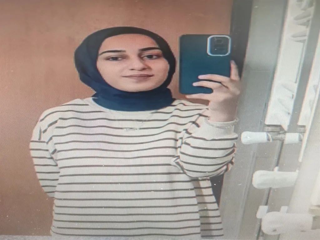 Rojin Kabaiş'in babasına siber zorbalardan silahlı tehdit Davadan vazgeç mesajı