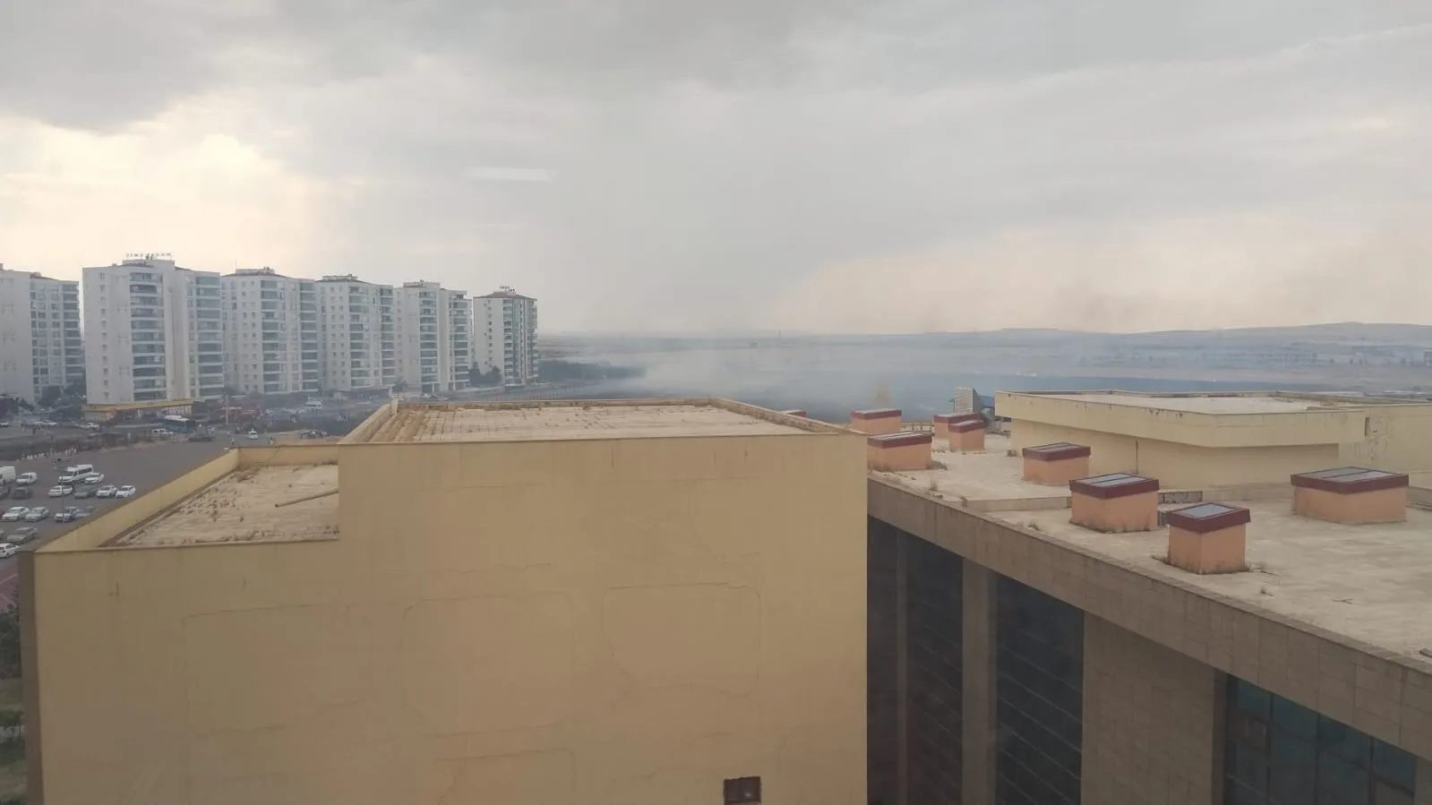 Diyarbakır'da iki hastaneyi alarma geçiren yangın paniği Alevler kontrol altına alındı
