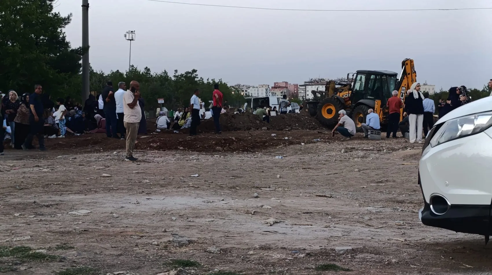Lice yolundaki acı kaza yürekleri dağladı 7 kişi son yolculuğuna uğurlanıyor