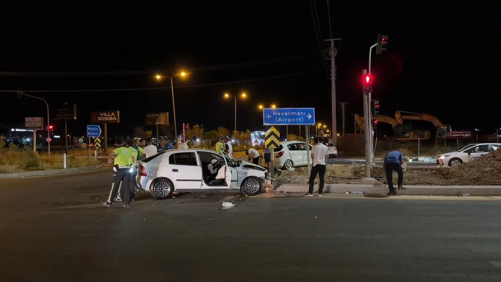 Diyarbakır-Mardin yolunda akşam saatlerinde trafik kazası 7 kişi yaralı olarak hastaneye