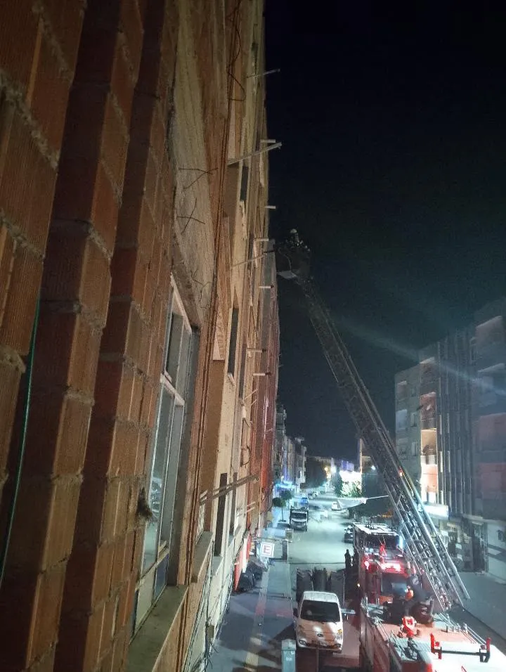 Bismil'deki bir dairede şüpheli yangın zinciri Aynı evde 9 saat arayla iki yangın