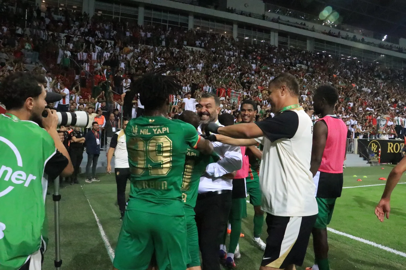 Amedspor Süper Lig serüvenine fırtına gibi başladı Erzurumspor FK karşısında net galibiyet