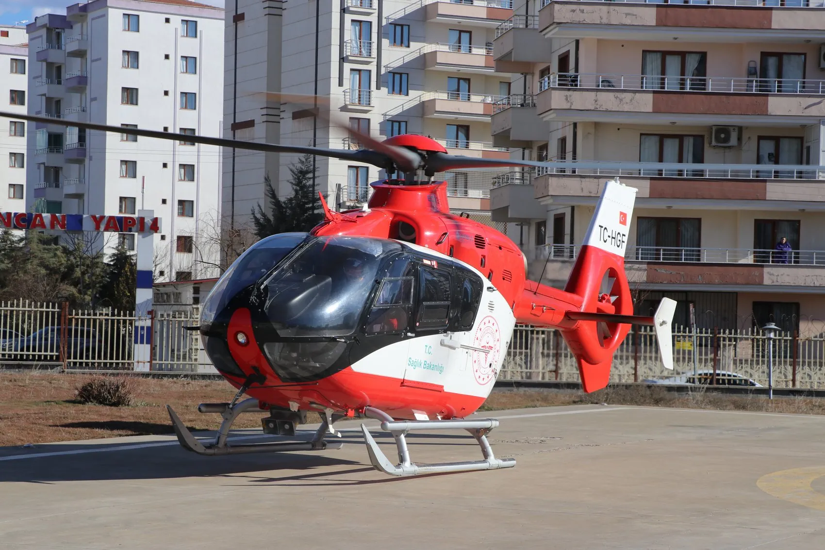 Diyarbakır merkezli ambulans helikopter 7 ayda 128 kritik vakaya yetişti Havadaki şifa