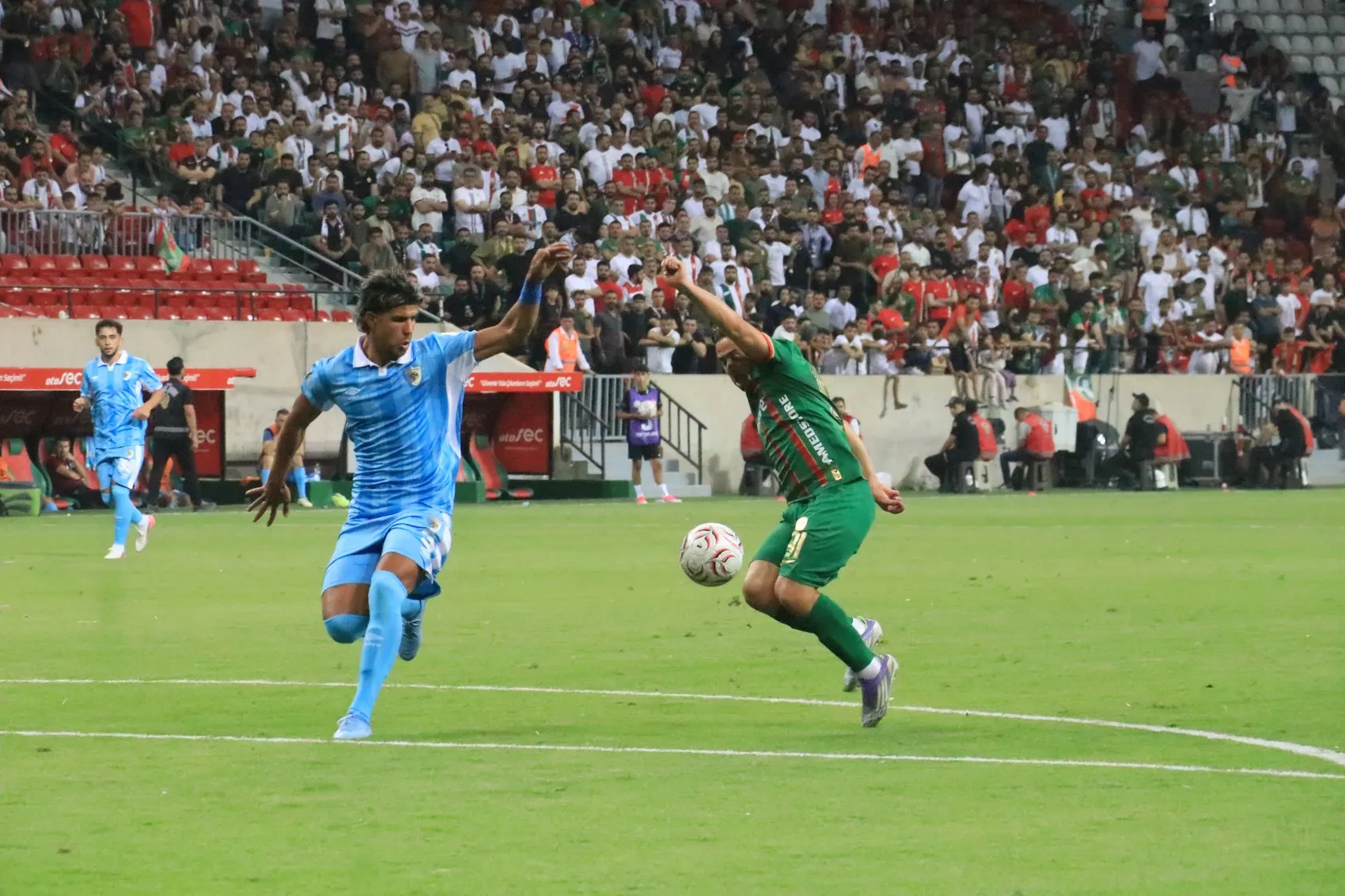 Amedspor Süper Lig serüvenine fırtına gibi başladı Erzurumspor FK karşısında net galibiyet