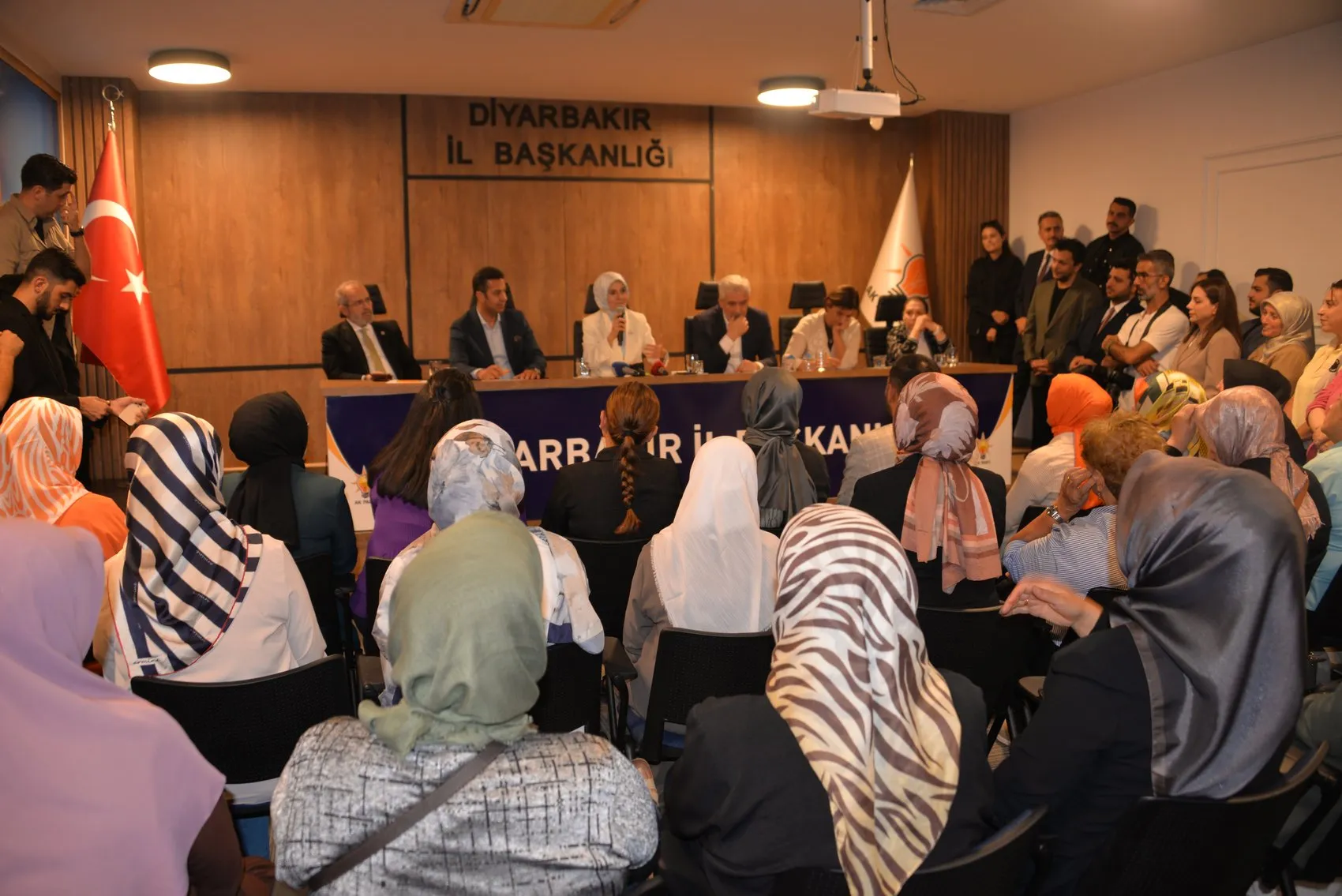 Bakan Göktaş Diyarbakır ziyaretinde konuştu Hizmet siyasetini sahada büyütüyoruz