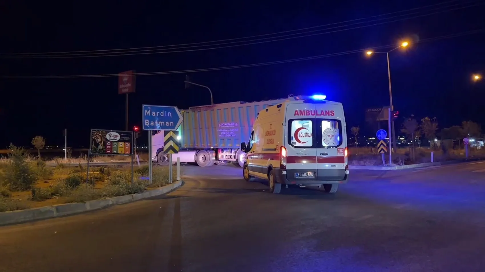 Diyarbakır-Mardin yolunda akşam saatlerinde trafik kazası 7 kişi yaralı olarak hastaneye