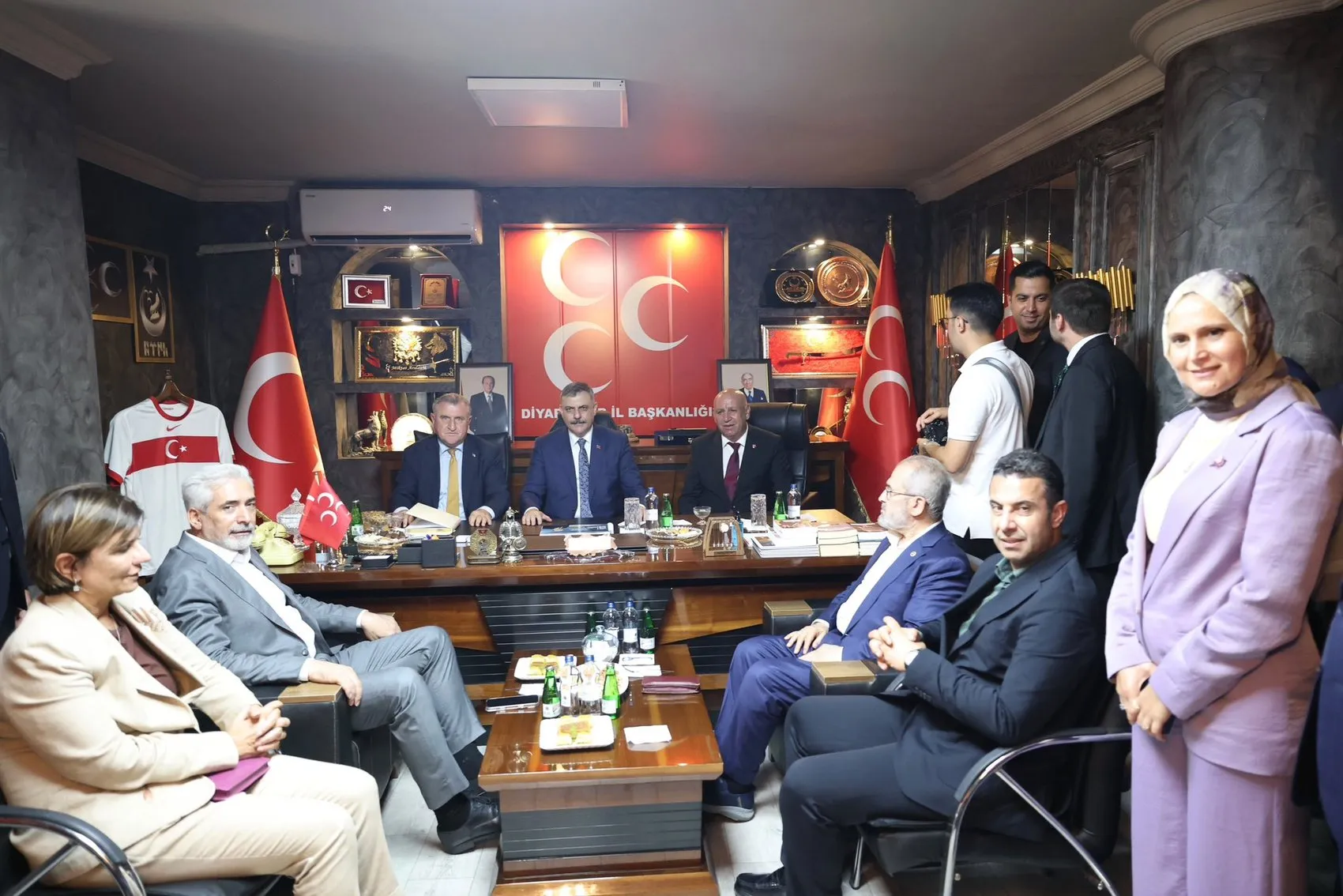 Bakanlar Çiftçi ve Bak Diyarbakır'da Amedspor maçı öncesi kritik temaslar gerçekleştirildi