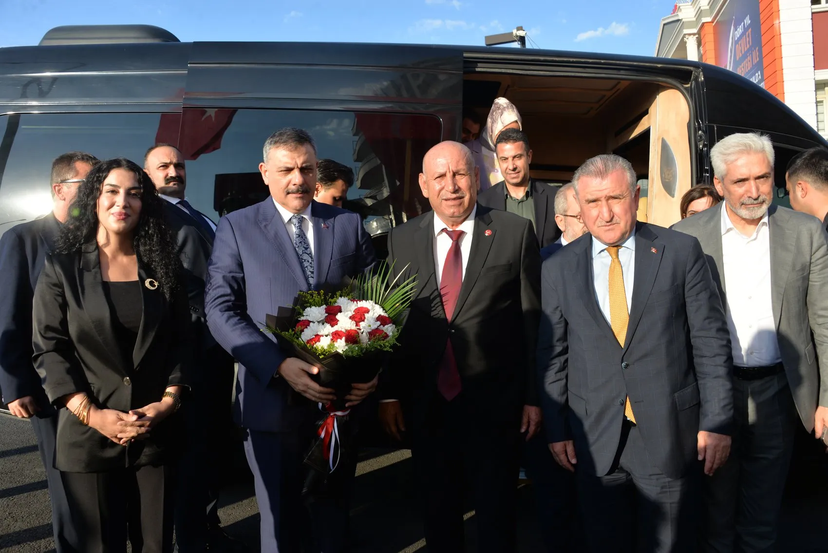 Bakanlar Çiftçi ve Bak Diyarbakır'da Amedspor maçı öncesi kritik temaslar gerçekleştirildi