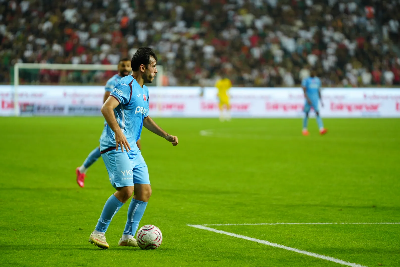 Diyarbakır'da dev maç Amed'in: Trabzonspor'u 90'da Orban'la devirdi