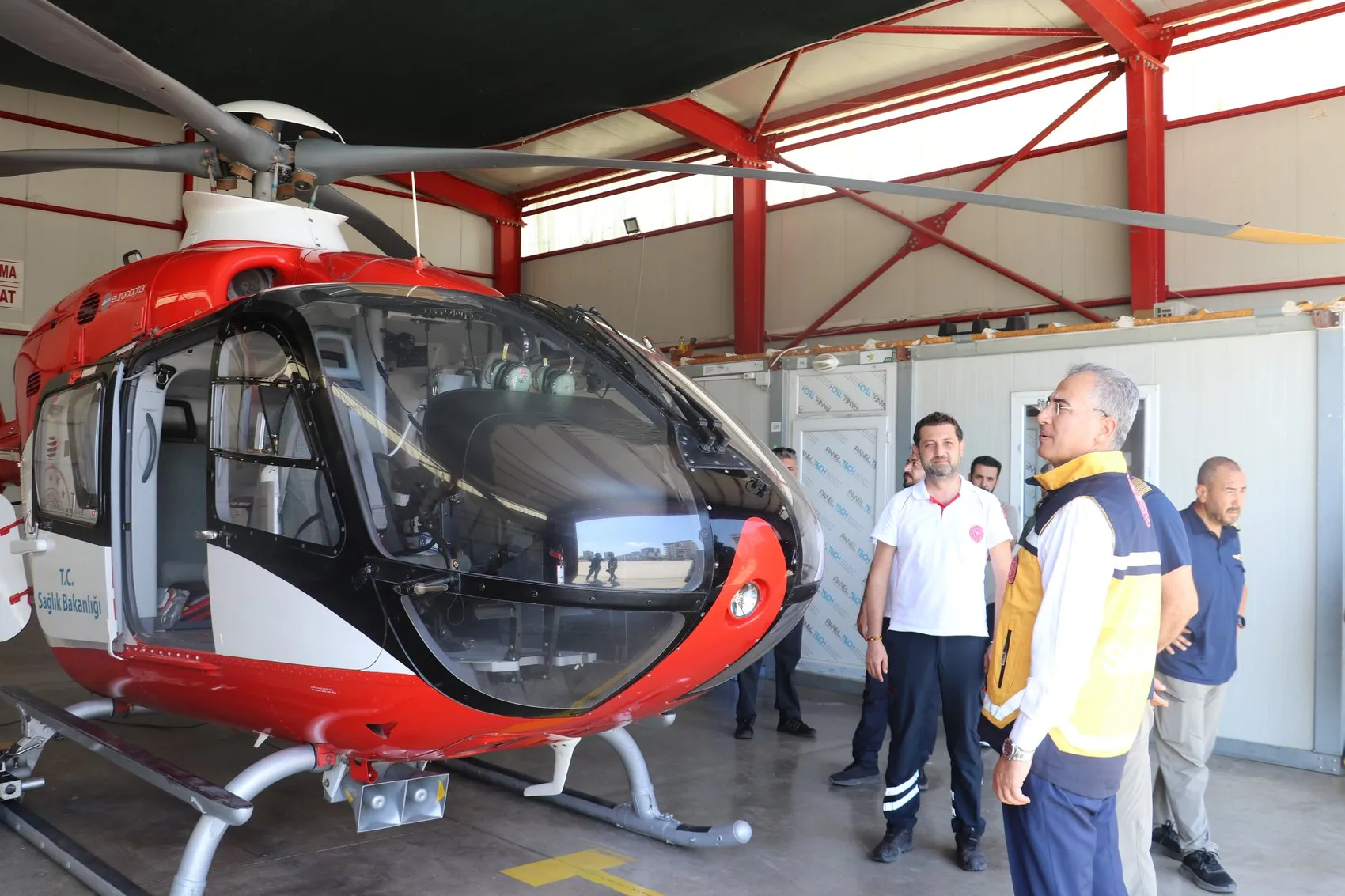 Diyarbakır merkezli ambulans helikopter 7 ayda 128 kritik vakaya yetişti Havadaki şifa