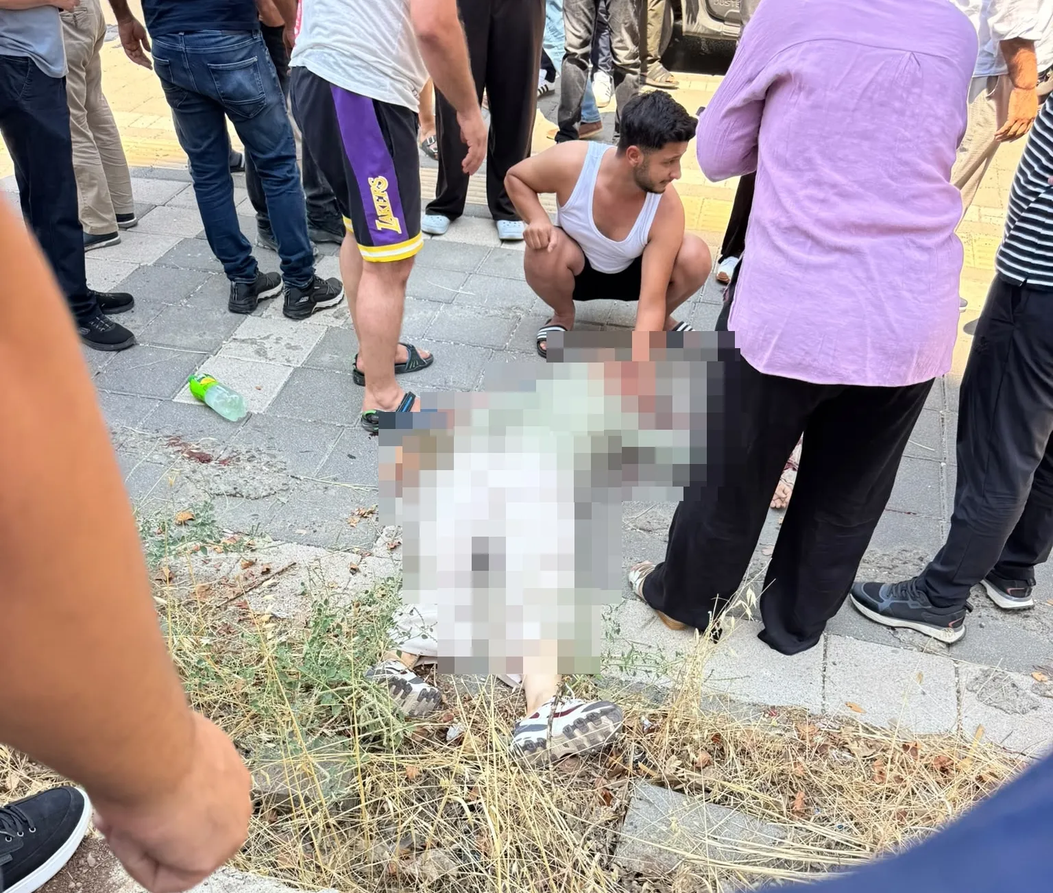 Kayapınar Mastfroş Caddesi'nde feci kaza 2 yaralıdan birinin durumu ağır