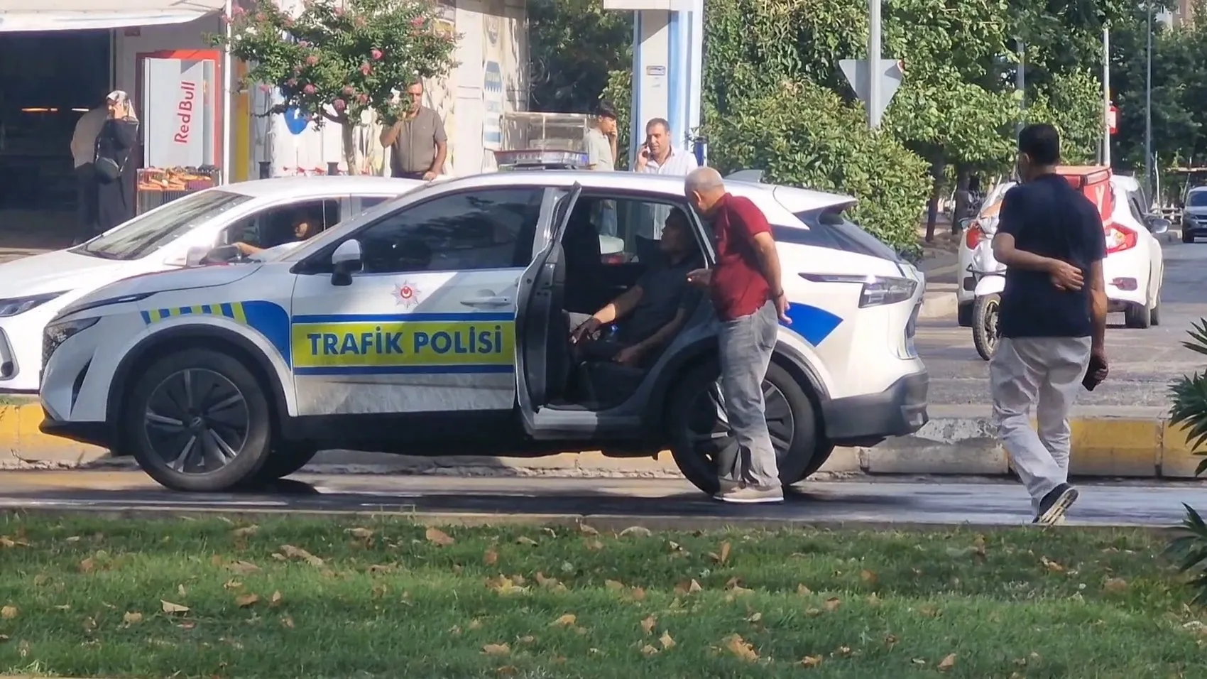 Diyarbakır Kayapınar'da trafik kazası: Karşıdan karşıya geçerken can verdi