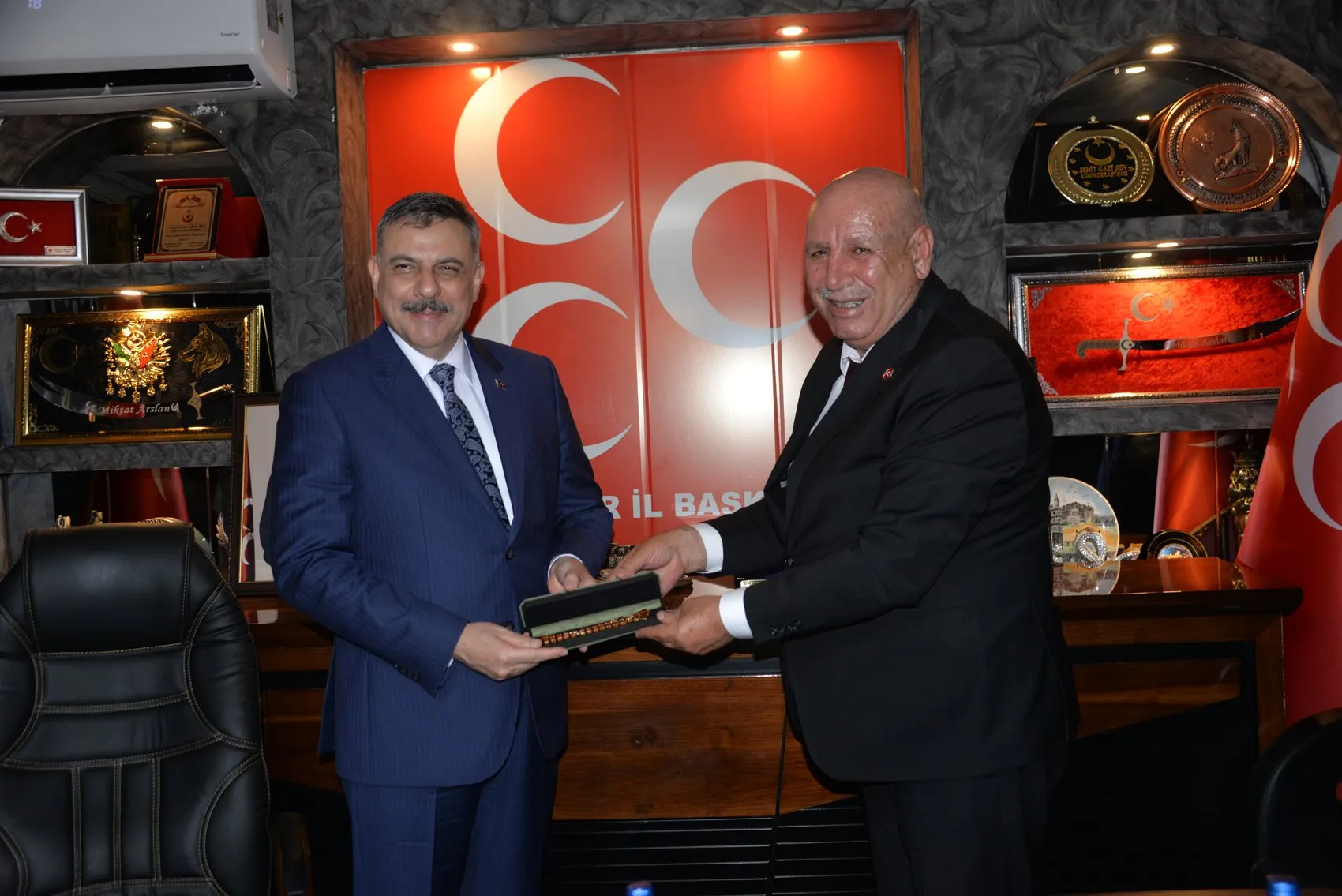 Bakanlar Çiftçi ve Bak Diyarbakır'da Amedspor maçı öncesi kritik temaslar gerçekleştirildi