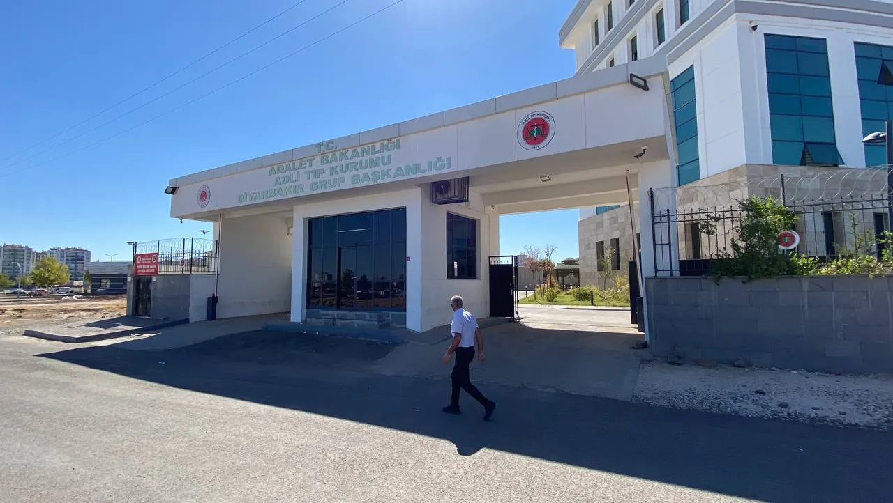 Diyarbakır'ın Sur ilçesinde feci iş kazası Yem makinesine kapılan işçi kurtarılamadı