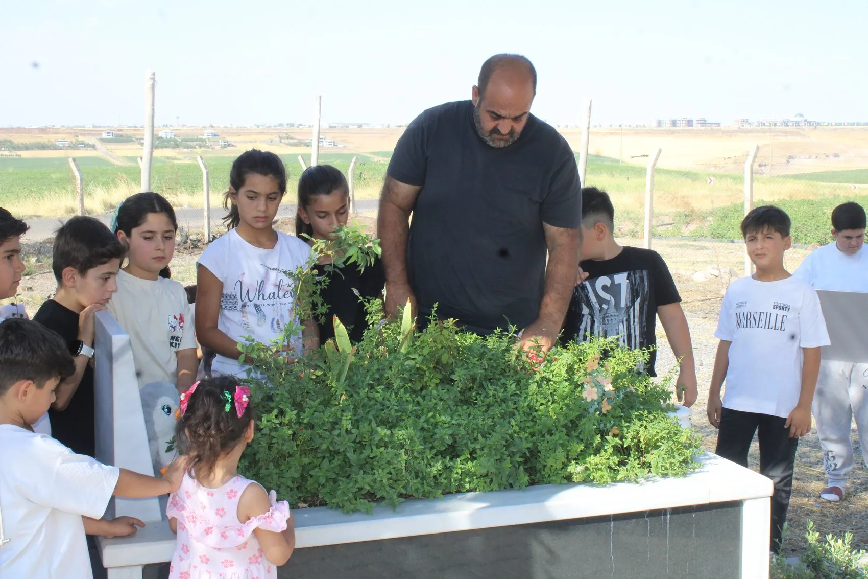 Narin Güran’ın vefatının ikinci yılında baba Arif Güran’dan Diyarbakır’a mevlit daveti