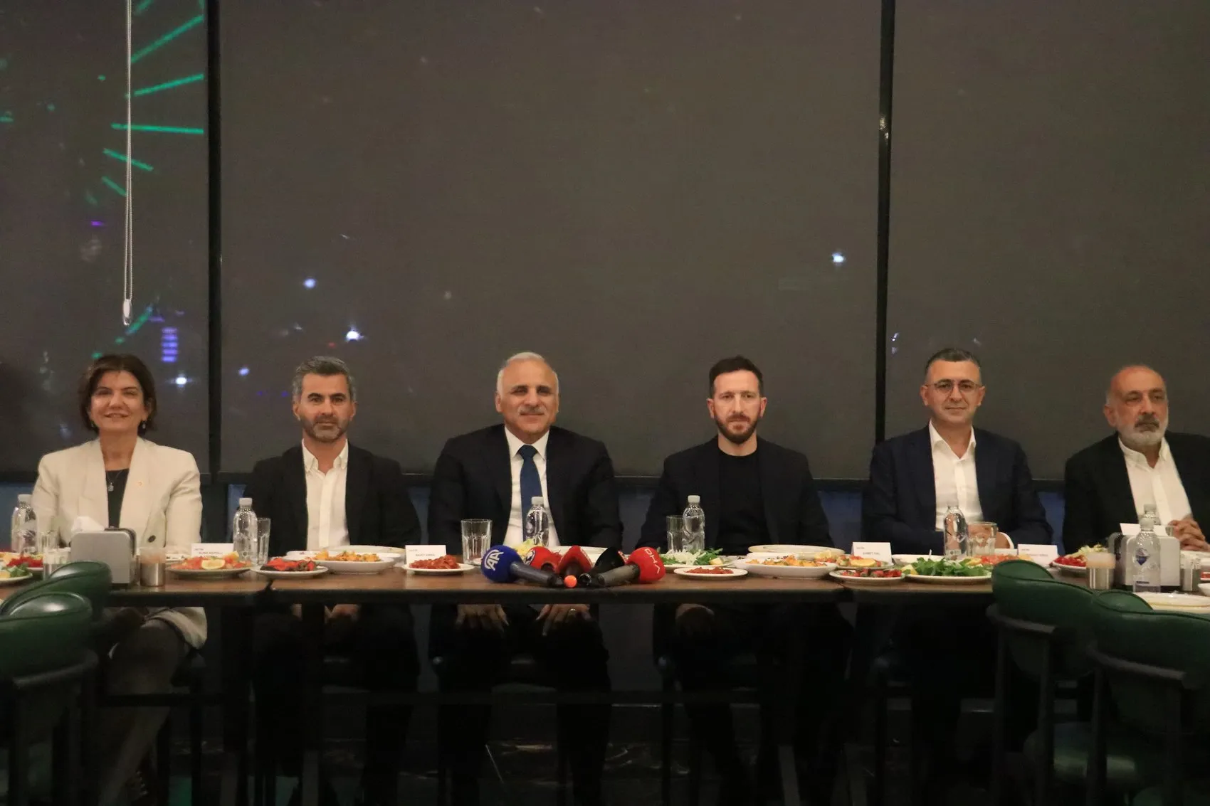 Amedspor ve Erzurumspor'dan futbol şöleni öncesi barış ve kardeşlik vurgusu Diyarbakır