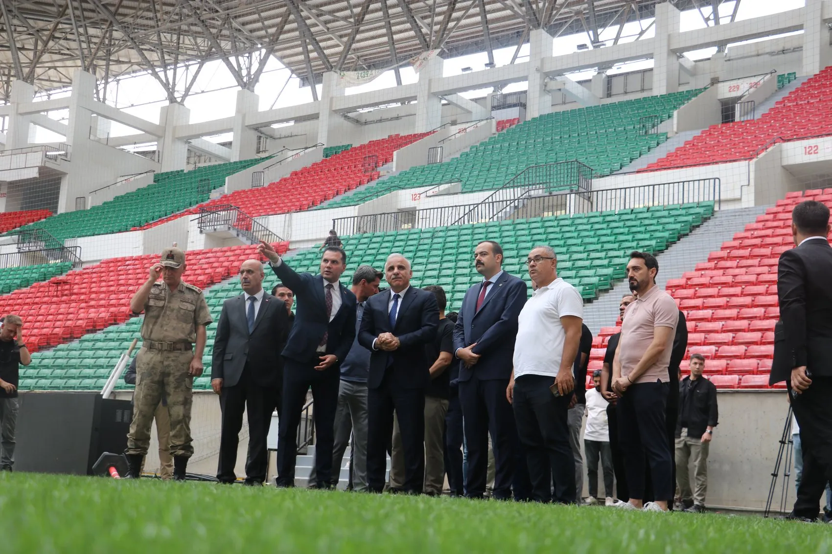 Amedspor Süper Lig maratonuna hazır Diyarbakır Stadyumu’nda son rötuşlar yapılıyor