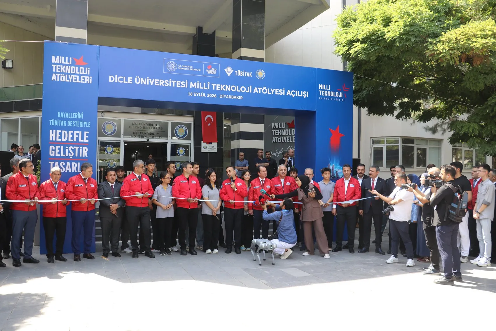 Dicle Üniversitesi'nde Milli Teknoloji Atölyesi açıldı: Gençler için yeni bir dönem