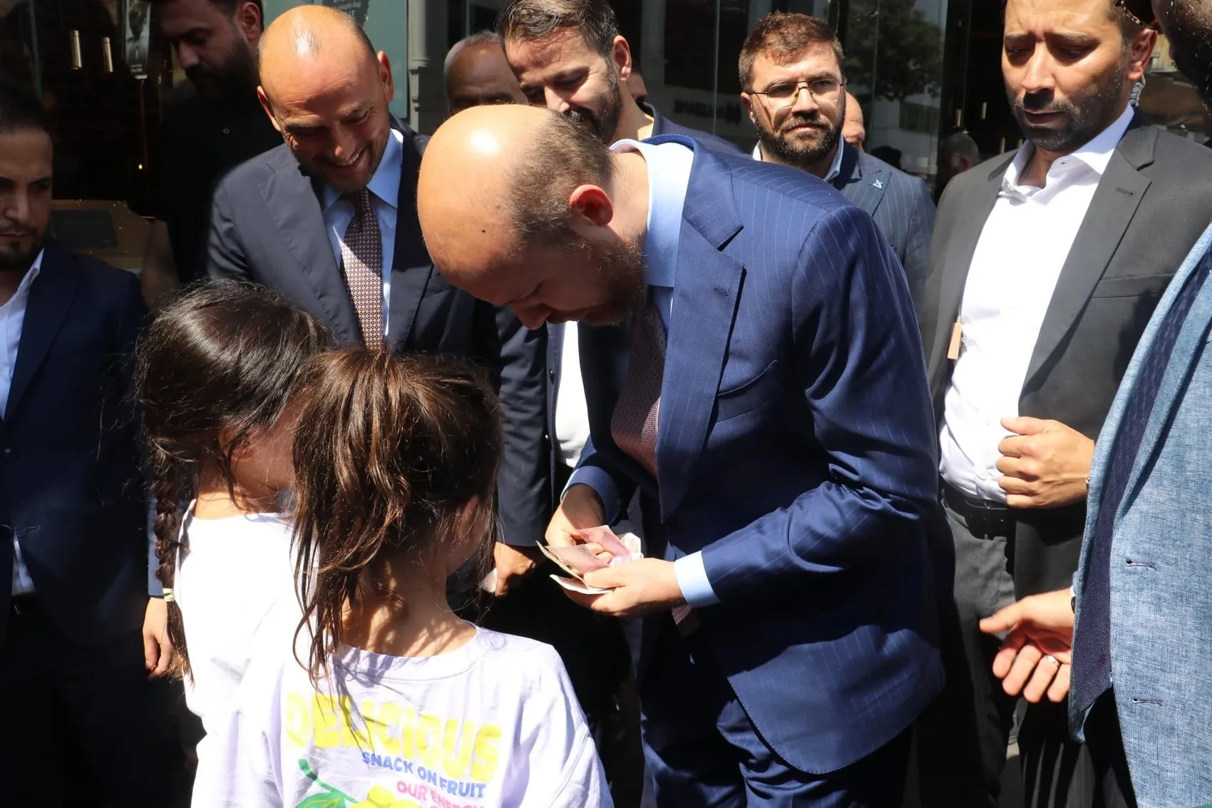 Bilal Erdoğan'dan Diyarbakır'da 'Terörsüz Türkiye' mesajı: Herkes elini taşın altına koymalı