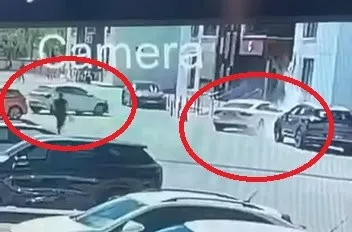 Diyarbakır Kayapınar'da site içinde korkutan kaza: Otomobil duvara çarptı