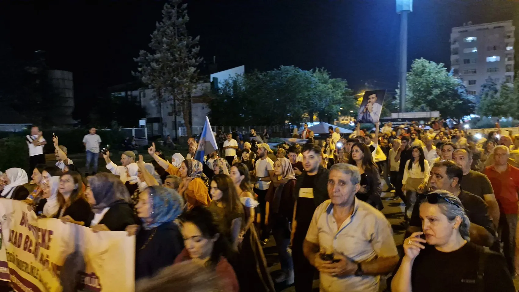 DEM Parti Eş Genel Başkanı Hatimoğulları'ndan Diyarbakır'da barış mesajı: Barışın dilini kurmak herkesin görevidir