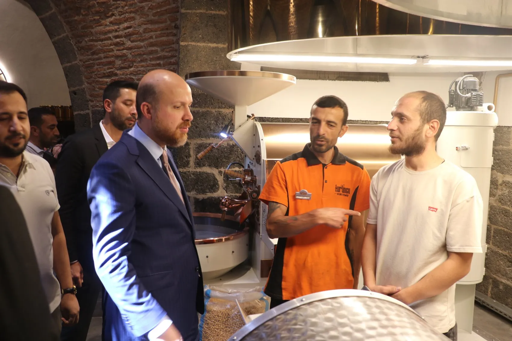 Bilal Erdoğan'dan Diyarbakır'da 'Terörsüz Türkiye' mesajı: Herkes elini taşın altına koymalı