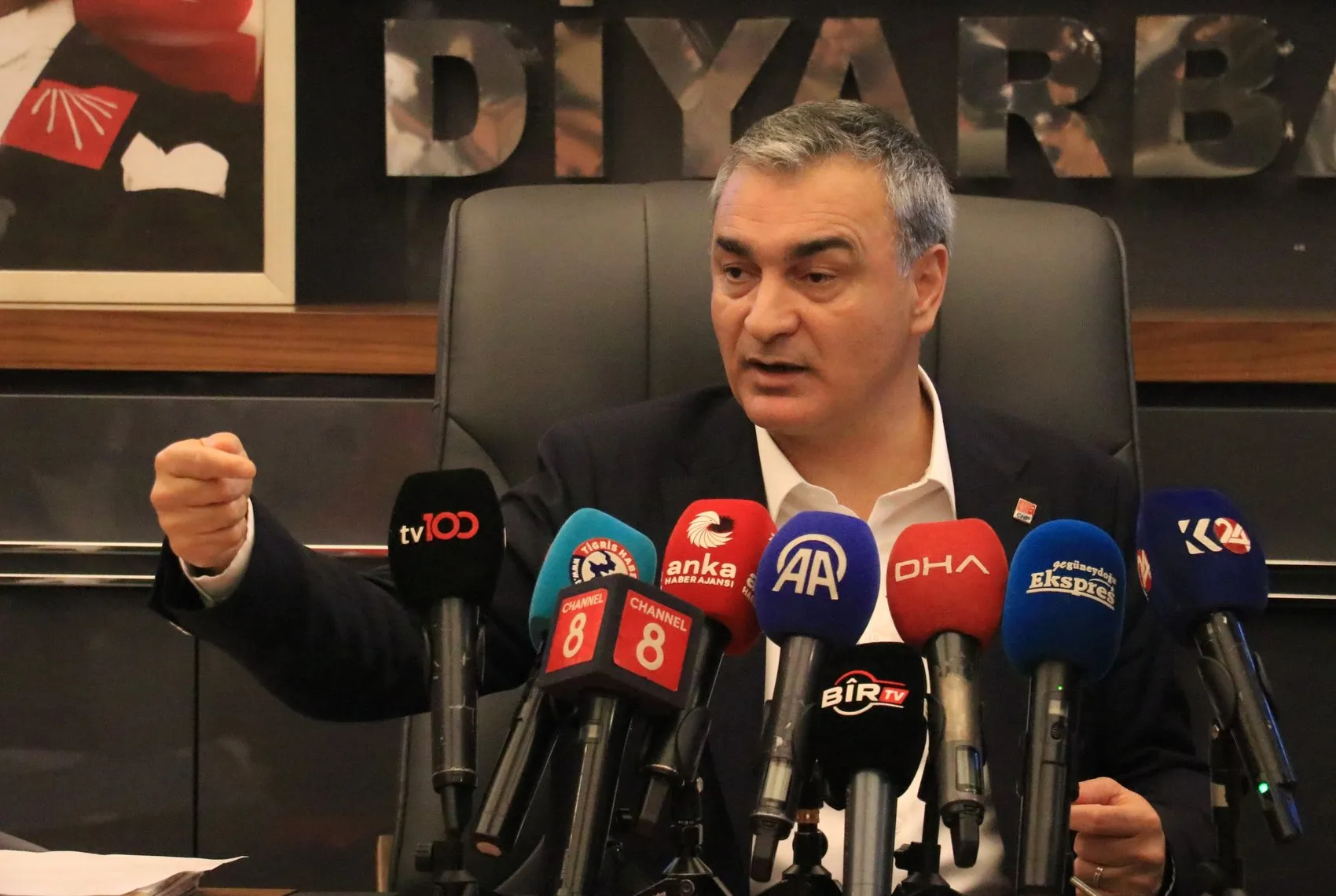 CHP'li Müslim Sarı'dan Diyarbakır'da çözüm mesajı: CHP'siz süreç başarısız olur