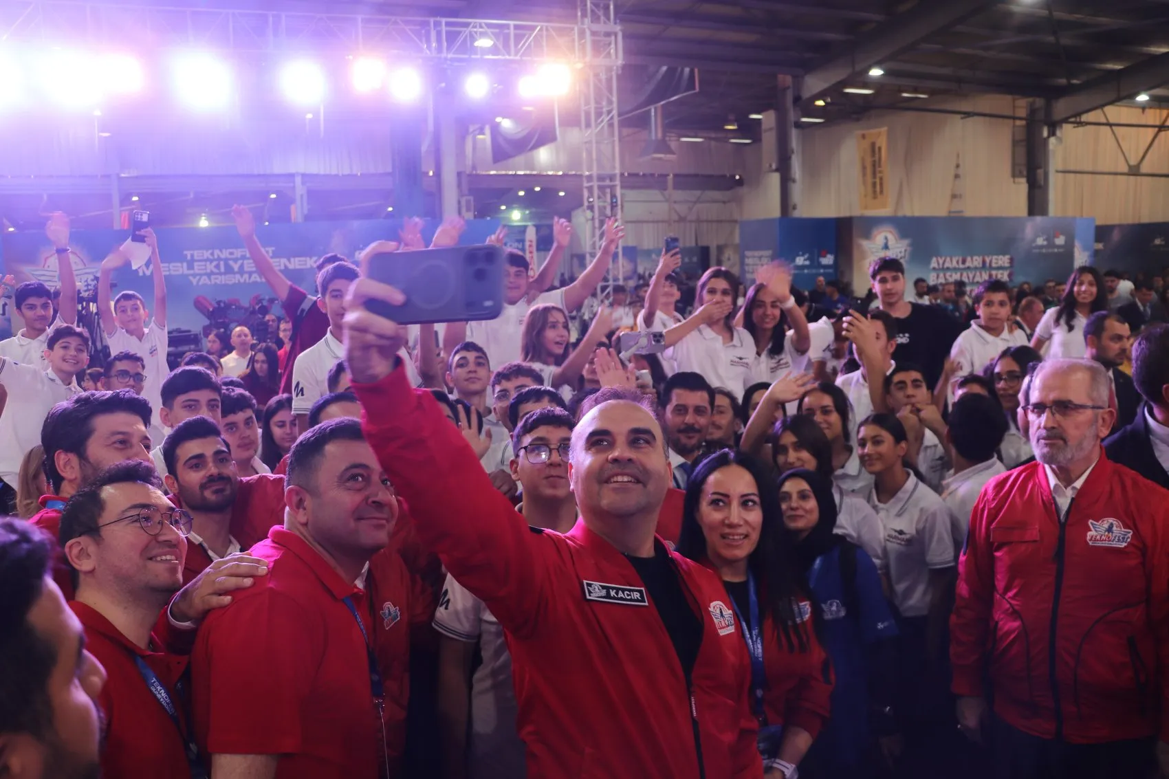 Sanayi ve Teknoloji Bakanı Kacır Diyarbakır'da: TEKNOFEST heyecanı şehri sardı