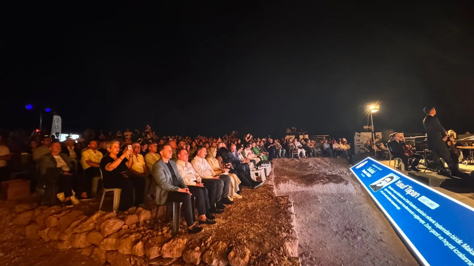 Zerzevan Kalesi'nde tarihi buluşma: Senfonik Diyarbakır türküleri yankılandı