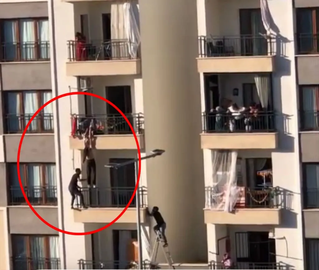 Diyarbakır Bağlar'da yürekleri ağza getiren kurtarma: Balkondan düşen çocuğu böyle yakaladı