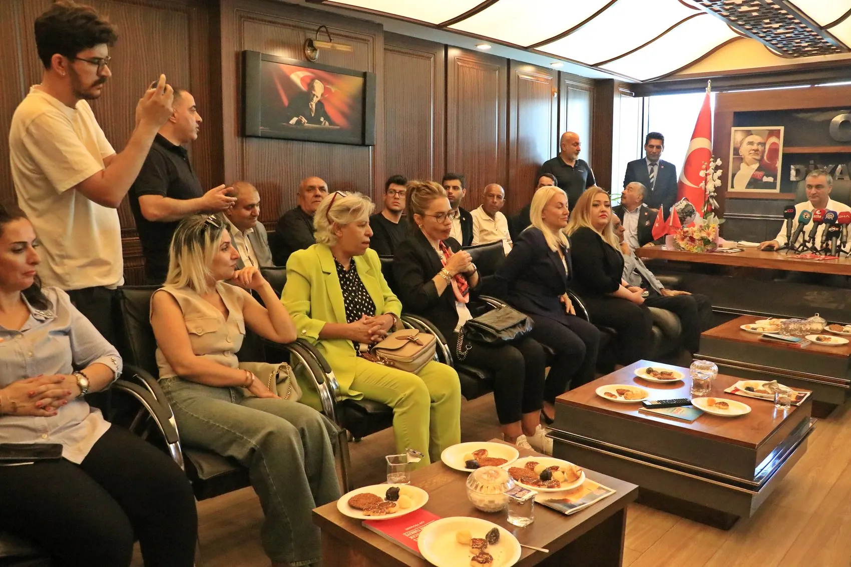 CHP'li Müslim Sarı'dan Diyarbakır'da çözüm mesajı: CHP'siz süreç başarısız olur