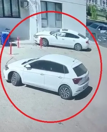 Diyarbakır Kayapınar'da site içinde korkutan kaza: Otomobil duvara çarptı