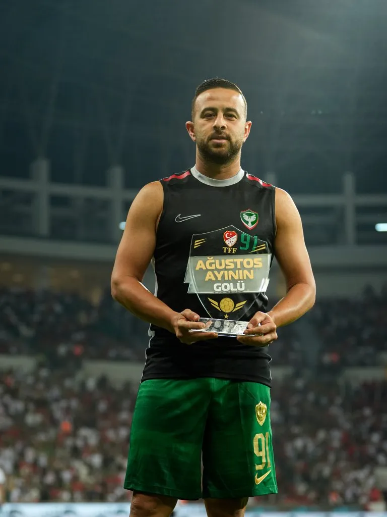 Amedsporlu Dia Saba'ya büyük onur: Erzurumspor'a attığı gol ağustosun en iyisi seçildi